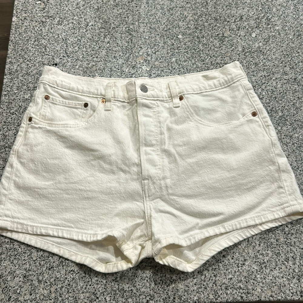 Levi’s 501 White Shorts